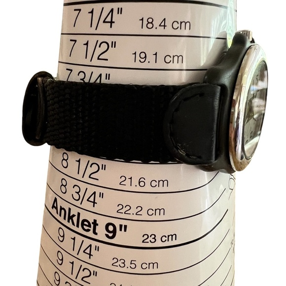 Vintage Unisex 90s Victorinox Swiss Army Nylon and Leather Strap Watch Working - Picture 10 of 11